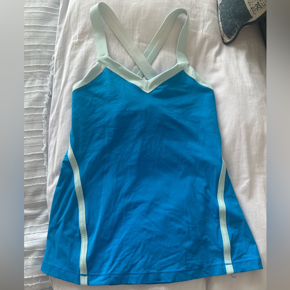 Lululemon Tank Top Women's 6 Criss Cross Back Run Mile A Minute Blue Aquamarine